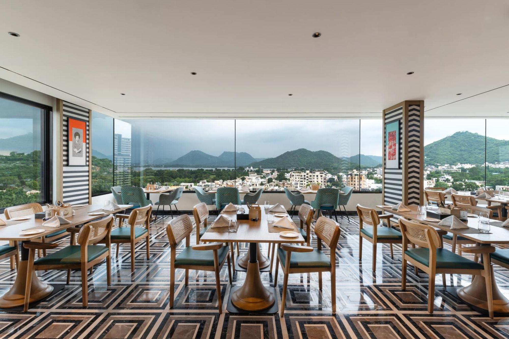 Parallel Hotel Udaipur, A Member Of Radisson Individuals Bagian luar foto