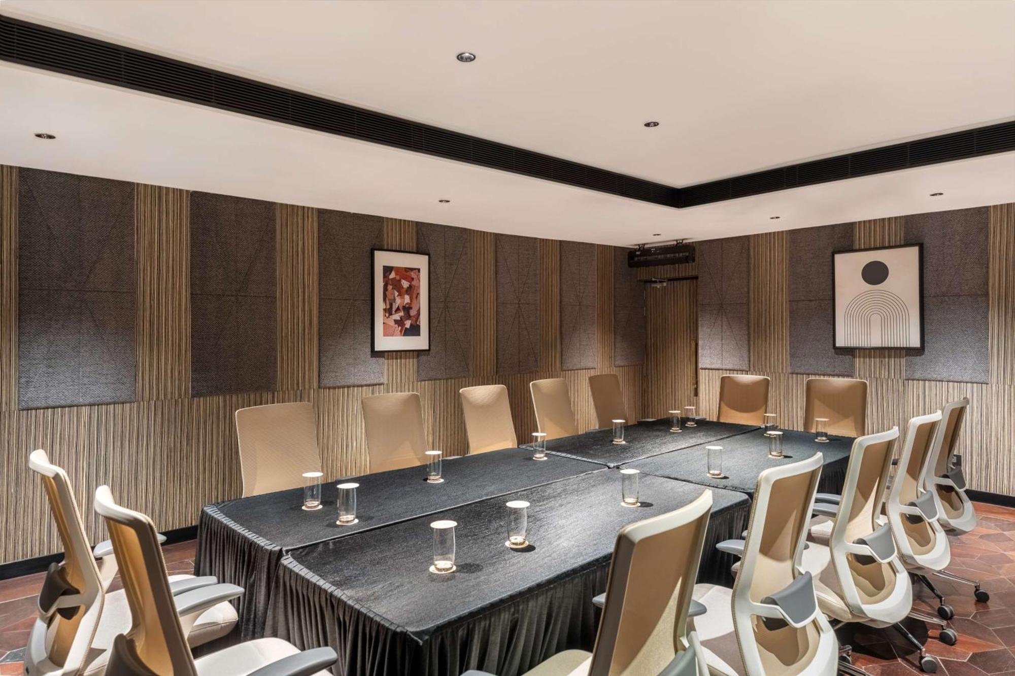 Parallel Hotel Udaipur, A Member Of Radisson Individuals Bagian luar foto