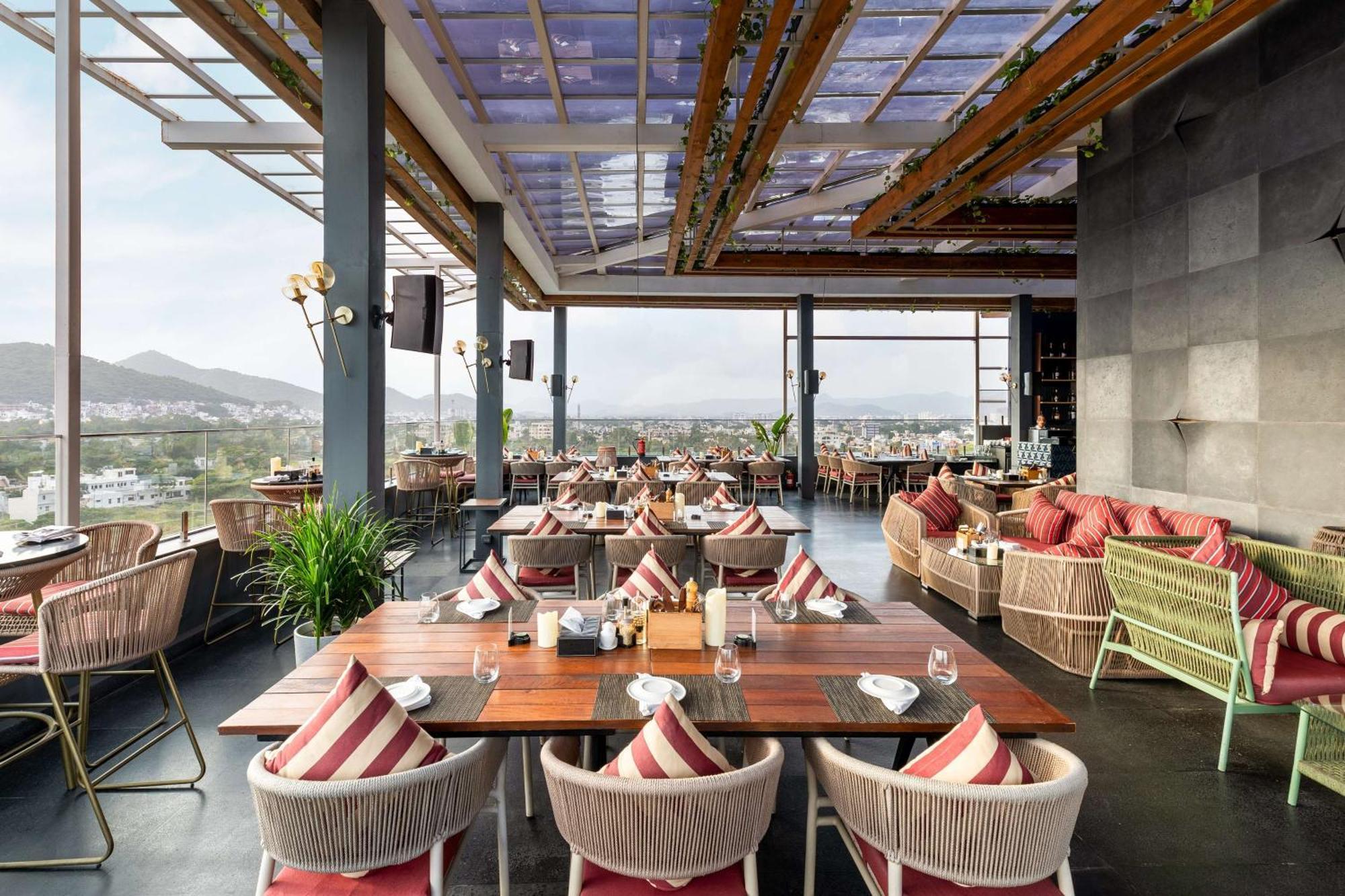 Parallel Hotel Udaipur, A Member Of Radisson Individuals Bagian luar foto